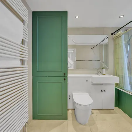 Mews House In Maida Hill With Free Parking Holiday home London