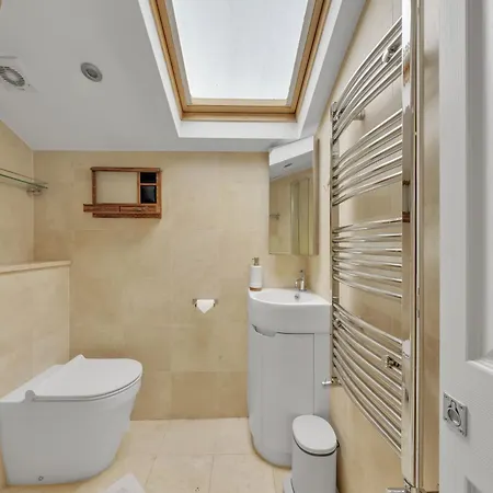 Mews House In Maida Hill With Free Parking *