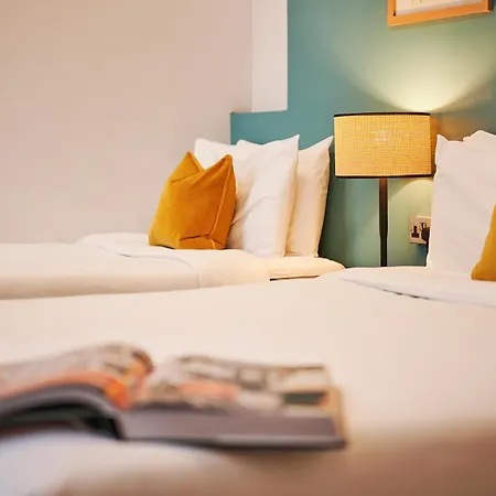 Huttons Hotel, Victoria Hotel Londen
