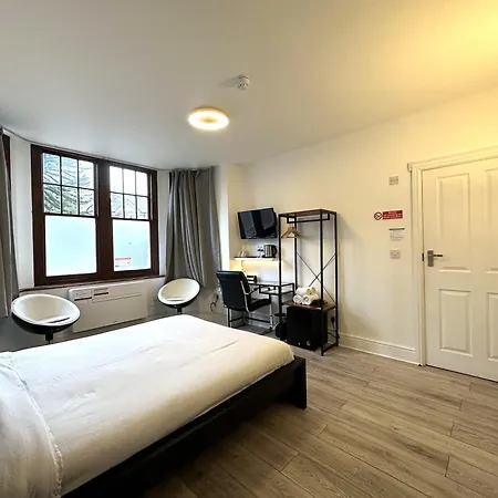 Hotel Sleeplicity London Heathrow 3*