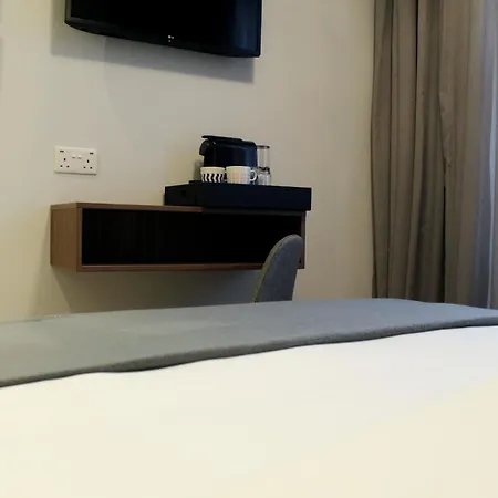 Cg Kensington 4* London