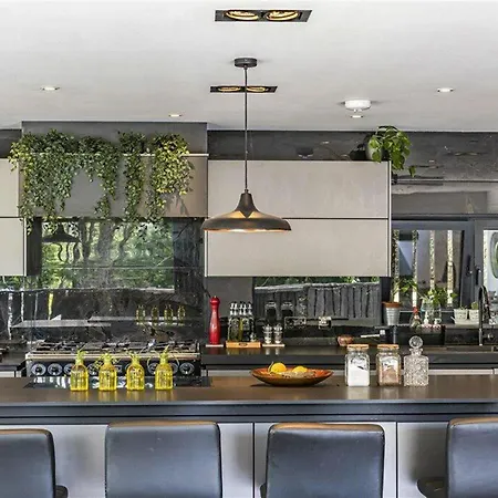 Designer With Spa And Magical Views 5 Bdr