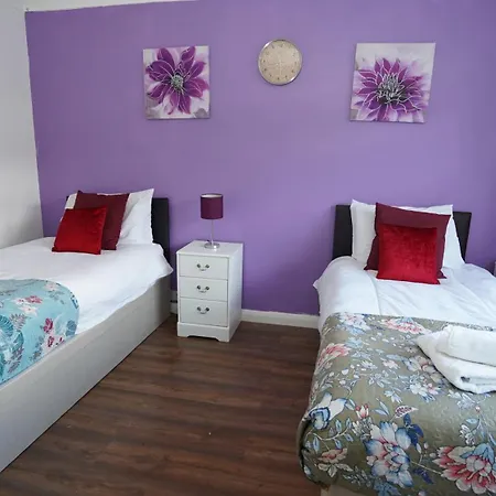 59a Comfortable 3 Bedroom Home, Sleeps 6 By Easy 2 Manage