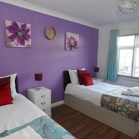 59a Comfortable 3 Bedroom Home, Sleeps 6 By Easy 2 Manage Cranford