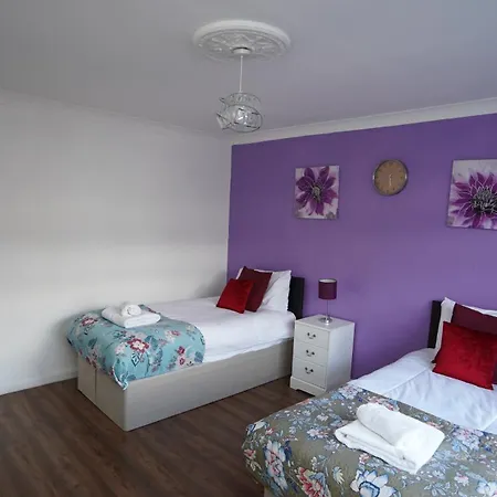 Holiday home 59a Comfortable 3 Bedroom Home, Sleeps 6 By Easy 2 Manage