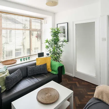Quirky & Cosy 2bd Mews Flat In Paddington