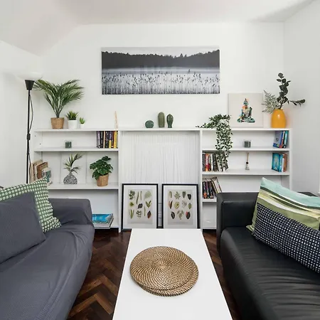 Quirky & Cosy 2bd Mews Flat In Paddington Apartment