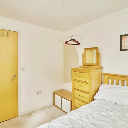 Amazing 2br Flat In With Balcony Apartment