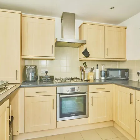 Apartment Amazing 2br Flat In With Balcony Croydon