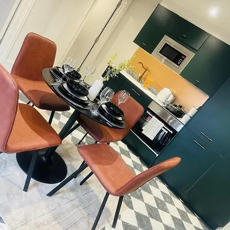 99 Apartment, Trendy Location D *