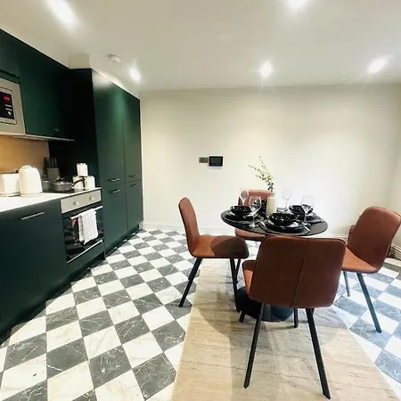 Apartment 99 Apartment, Trendy Location D