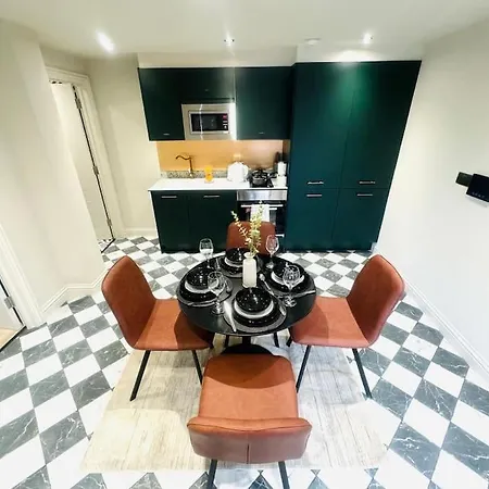Apartment 99 Apartment, Trendy Location D