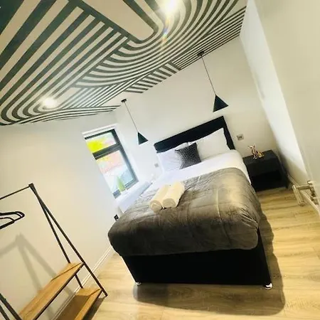 99 Apartment, Trendy Location D Apartment *