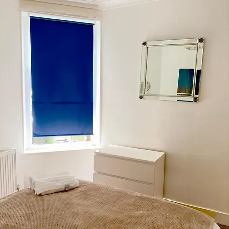 Apartment Budget 2 Bedroom Close To Hyde Park