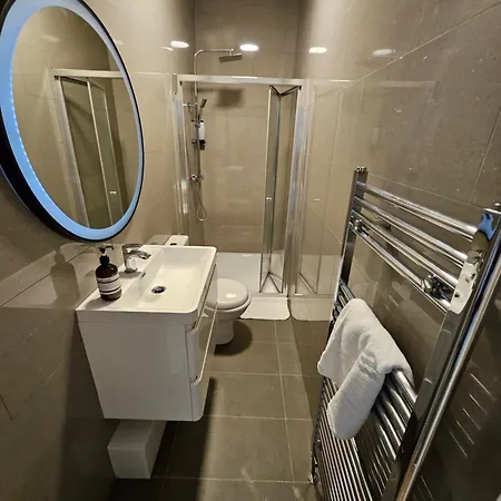 Apartment Mia Residence, Waterloo 4bed Apa