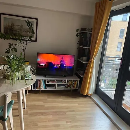 Cosy And Peaceful Flat * ロンドン