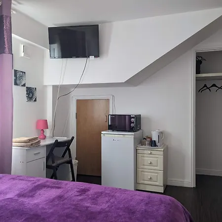 Travelstop #london-ealing Homestay *