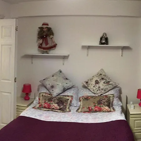 Travelstop #london-ealing * London