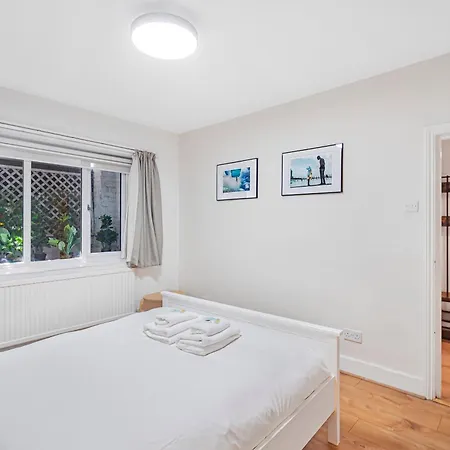 Pass The Keys Private Garden By Tulse Hill Station דירה *