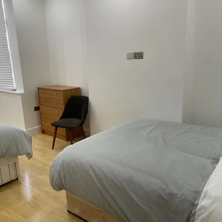 Guest house Lonsdale Place London