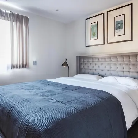 Amazing 2 Bedrooms Near Soho & Covent Garden * London