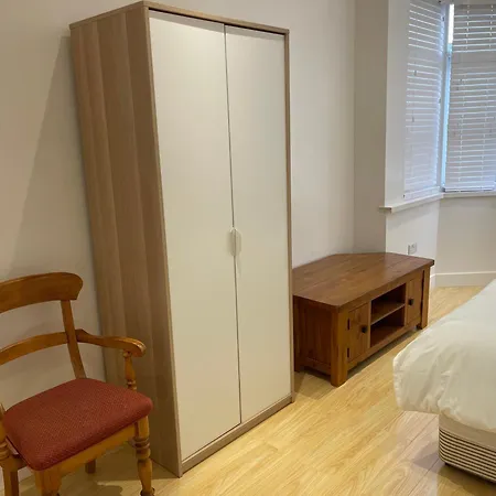 Guest house Lonsdale Place London