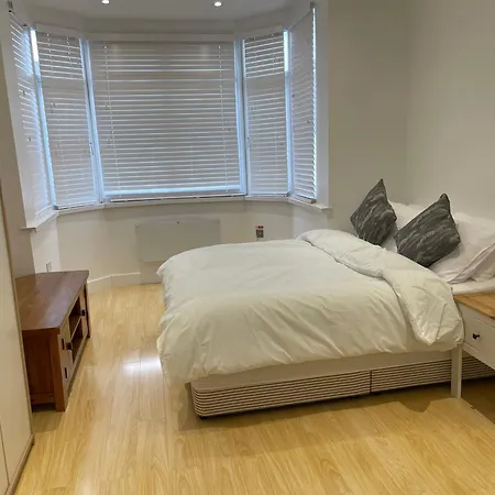 Guest house Lonsdale Place *