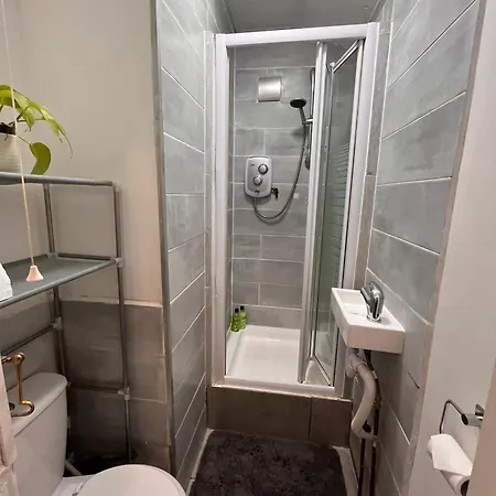 Apartment Mile End London