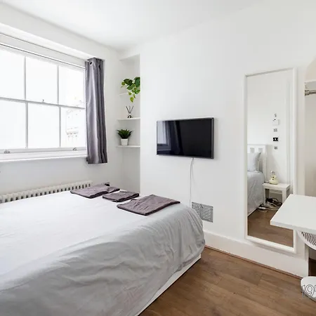 195vbr With Private Bathrooms, Shared Kitchen Apartment