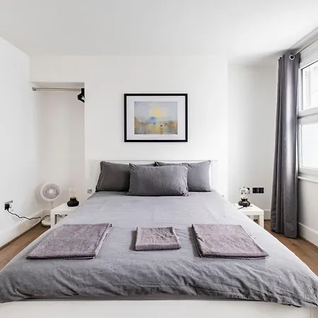 Apartment 195vbr With Private Bathrooms, Shared Kitchen *
