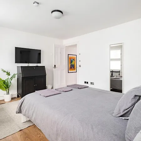 Apartment 195vbr With Private Bathrooms, Shared Kitchen *