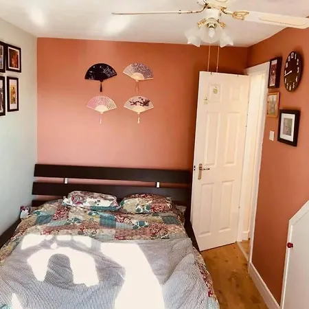Budget At London Bromley Or Orpington - Near Pruh - Free Parking - Easy Commute From London Bridge - High Value For Money *