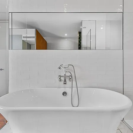 River Panorama 2 Bedroom New Development Aparthotel London