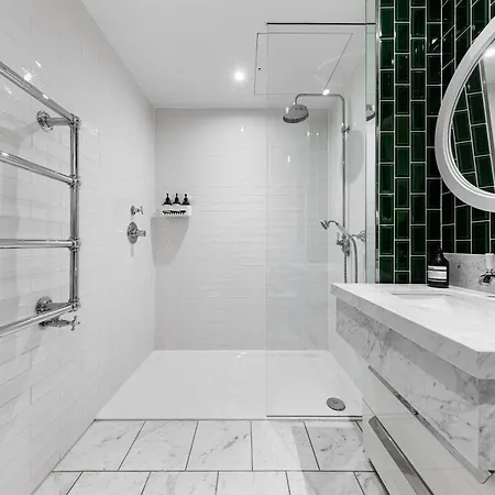 River Panorama 2 Bedroom New Development * London