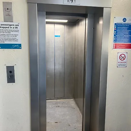 Fresh & Parking * London