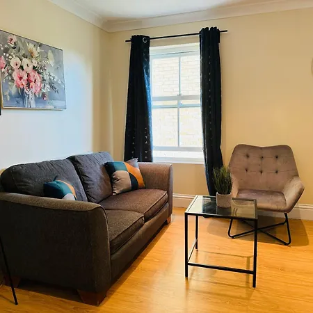 Spacious Flat In Streatham