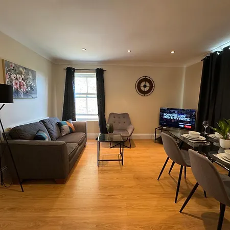 Spacious Flat In Streatham Apartment London