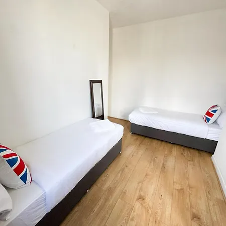 In Hackney Apartment
