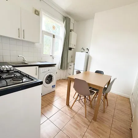 Apartment In Hackney *