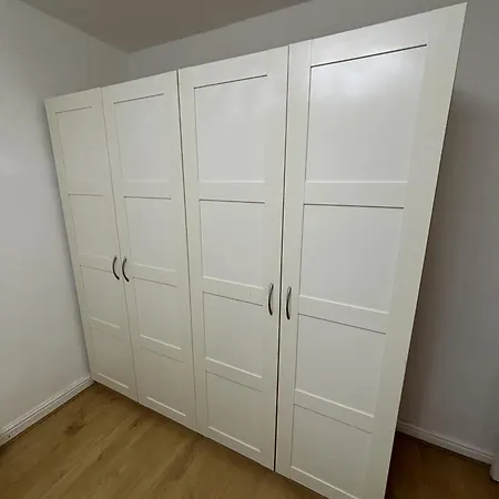 Charming And Cosy London Home, Garden, Parking & Family Fun Holiday home *