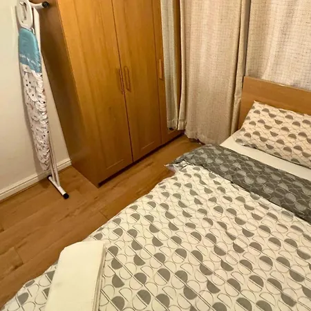 Holiday home Charming And Cosy London Home, Garden, Parking & Family Fun