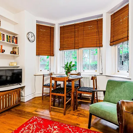 Secluded Oasis 1br Flat, Bethnal Green, 2min Tube Apartment London