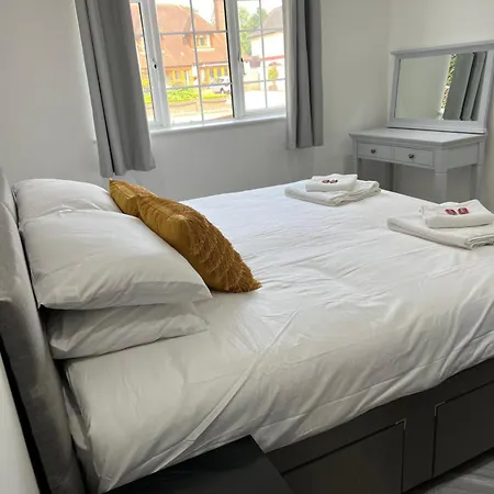 Stylish Flat In London Apartment *
