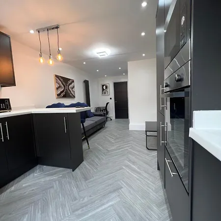 Stylish Flat In London Apartment *