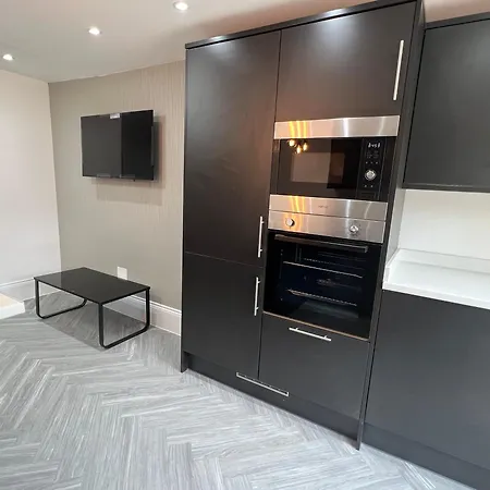 Stylish Flat In London * Harold Wood