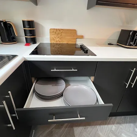 Stylish Flat In London * Harold Wood