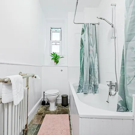 Apartment Secluded Oasis 1br Flat, Bethnal Green, 2min Tube *