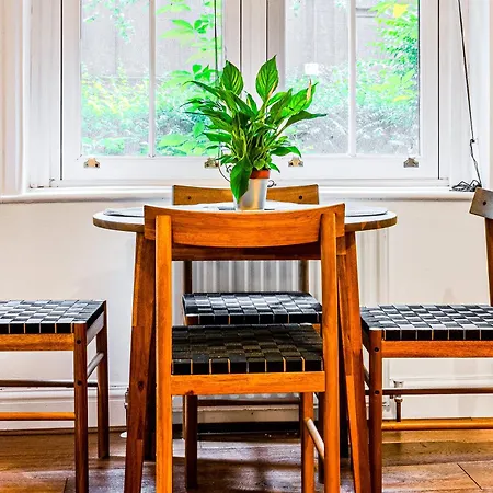 Secluded Oasis 1br Flat, Bethnal Green, 2min Tube Apartment London