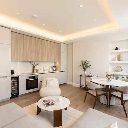 Superb 3 Bed Notting Hill Holiday home London