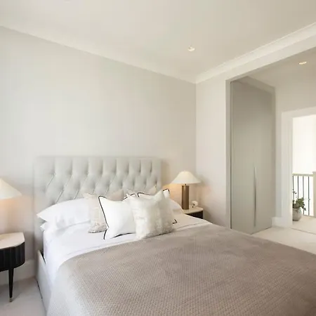 Superb 3 Bed Notting Hill London